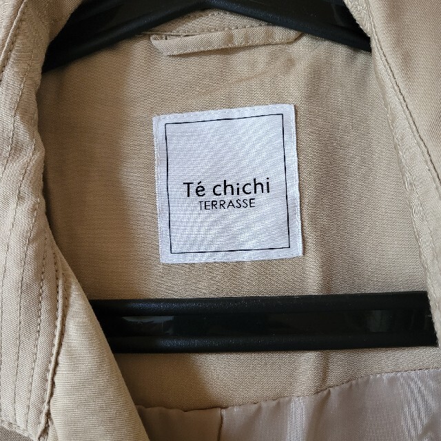 テチチ Techichi トレンチコート　ナイロン　ベージュ レディースのジャケット/アウター(トレンチコート)の商品写真