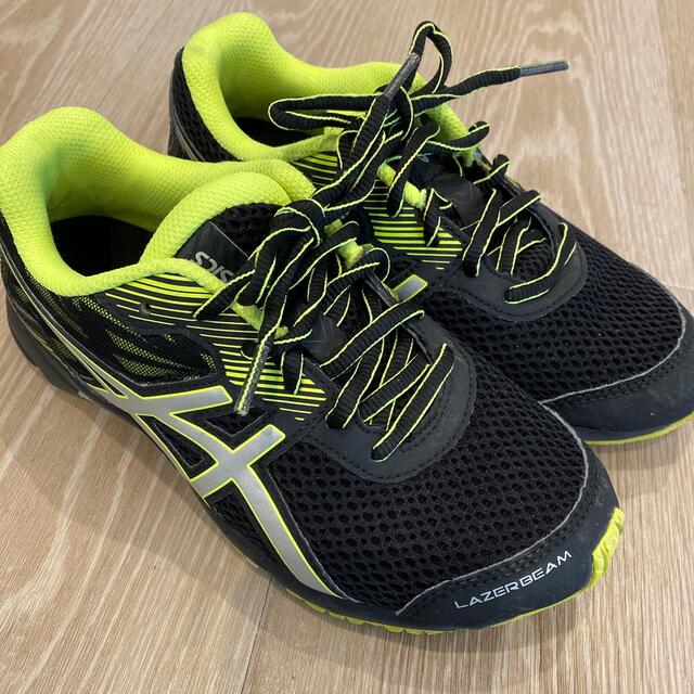 asics(アシックス)の再値下！中古 アシックス キッズ スニーカー 黒 黄色 キッズ/ベビー/マタニティのキッズ靴/シューズ(15cm~)(スニーカー)の商品写真