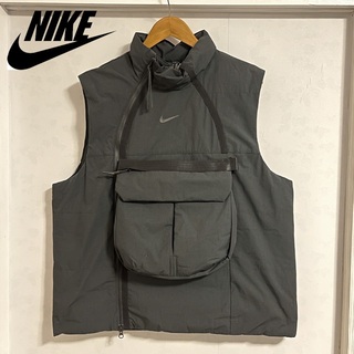 NIKE - Nike sports wear tech pack down vest XL