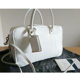 GLOBE-TROTTER(ショルダーバッグ)のフリマアイテム一覧 GLOBE-TROTTER(ショルダーバッグ)のフリマアイテム一覧