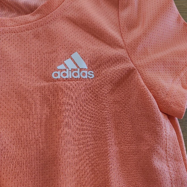 adidas(アディダス)のアディダス　Tシャツ キッズ/ベビー/マタニティのキッズ服女の子用(90cm~)(Tシャツ/カットソー)の商品写真