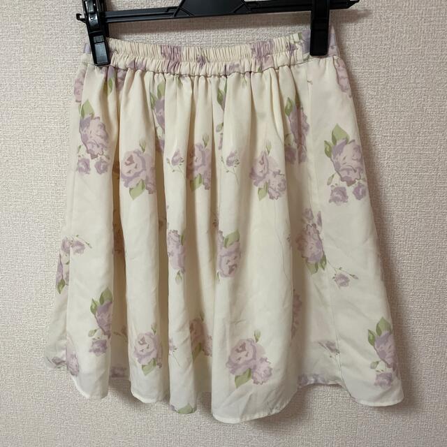 LODISPOTTO(ロディスポット)のロディスポット　花柄スカート レディースのスカート(ひざ丈スカート)の商品写真