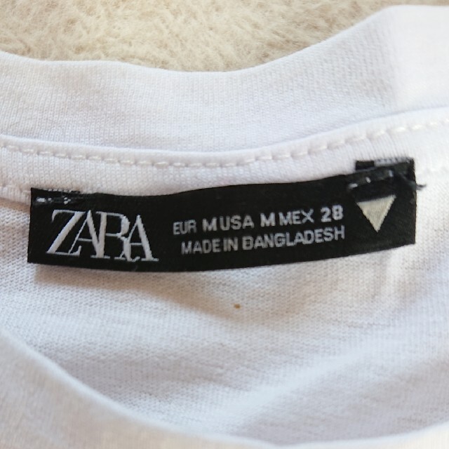 ZARA(ザラ)の【美品】ZARA フリルTシャツ レディースのトップス(Tシャツ(半袖/袖なし))の商品写真