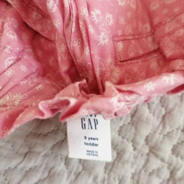 GAP(ギャップ)のGAP　ギャップ　女の子用　ハーフパンツ　半ズボン　100 キッズ/ベビー/マタニティのキッズ服女の子用(90cm~)(パンツ/スパッツ)の商品写真