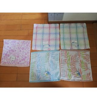 値下げ！新品♡TekuTeku♡可愛いハンドタオル5枚セット！(タオル/バス用品)