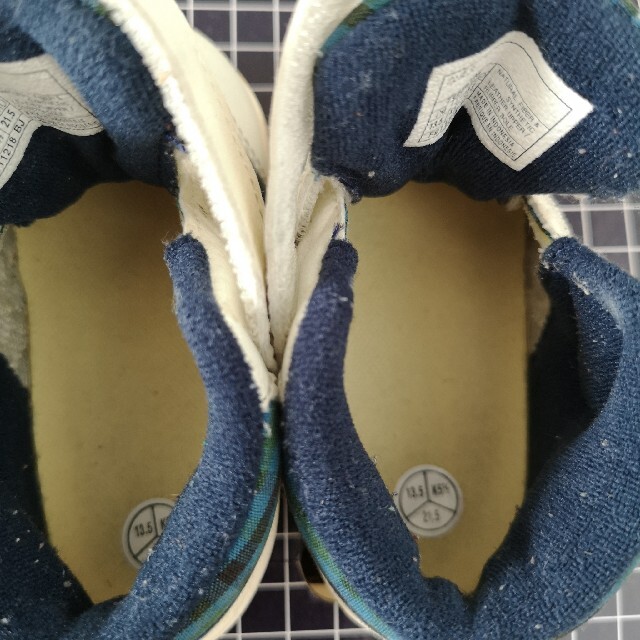 familiar(ファミリア)のファミリア　靴　13.5 アシックス　コラボ　定番　青チェック キッズ/ベビー/マタニティのベビー靴/シューズ(~14cm)(スニーカー)の商品写真