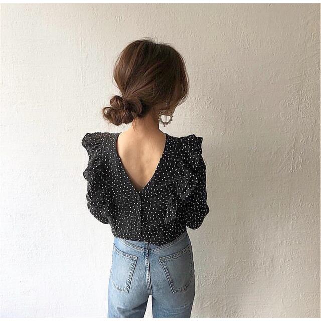 dot blouse