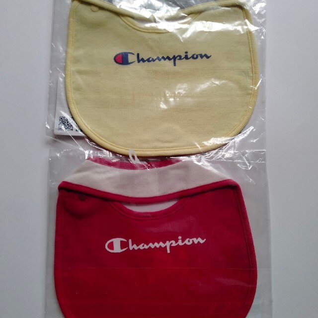 Champion(チャンピオン)の【Champion】ベビースタイ リバーシブル キッズ/ベビー/マタニティのこども用ファッション小物(ベビースタイ/よだれかけ)の商品写真