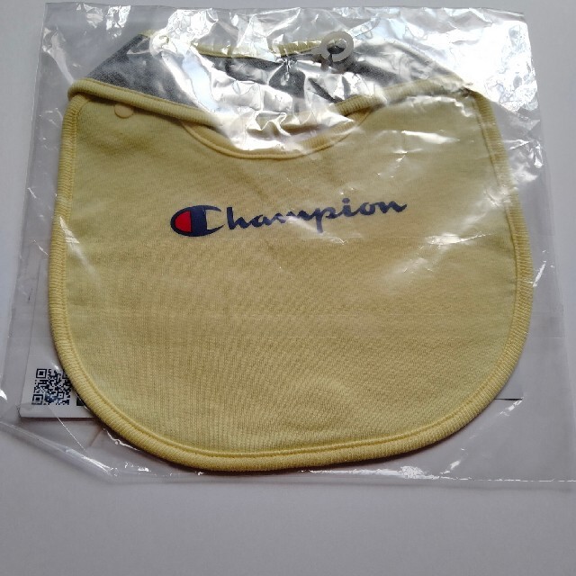 Champion(チャンピオン)の【Champion】ベビースタイ リバーシブル キッズ/ベビー/マタニティのこども用ファッション小物(ベビースタイ/よだれかけ)の商品写真