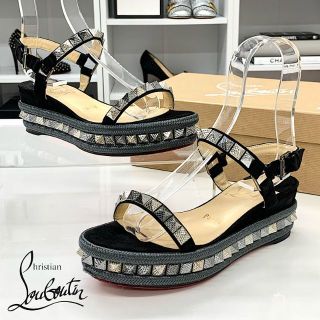 クリスチャンルブタン(Christian Louboutin)の4146 クリスチャンルブタン ピラクロウ スタッズ ウェッジサンダル(サンダル)