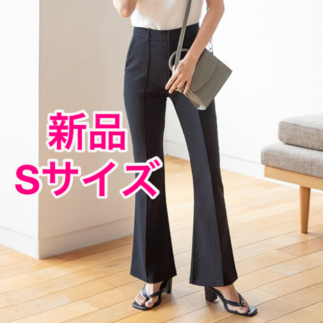 GRL(グレイル)のフロントタックフレアパンツ[k8360t] Sサイズ　黒 レディースのパンツ(カジュアルパンツ)の商品写真