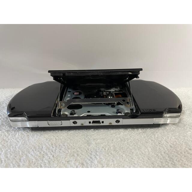 PlayStation Portable(プレイステーションポータブル)のPSP-3000  ピアノブラック エンタメ/ホビーのゲームソフト/ゲーム機本体(携帯用ゲーム機本体)の商品写真