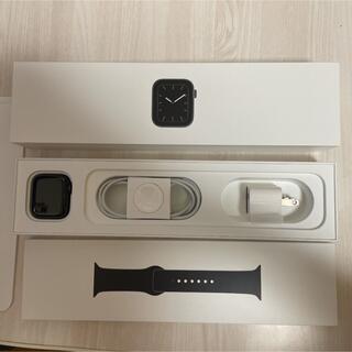 アップル(Apple)のApple Watch 5 スペースグレイアルミ 40mm(腕時計(デジタル))