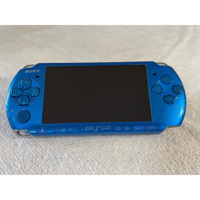 PlayStation Portable(プレイステーションポータブル)のPSP-3000 (PSPJ-30011) バリューパック バイブラントブルー エンタメ/ホビーのゲームソフト/ゲーム機本体(携帯用ゲーム機本体)の商品写真