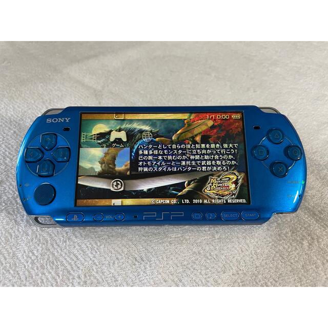 PlayStation Portable(プレイステーションポータブル)のPSP-3000 (PSPJ-30011) バリューパック バイブラントブルー エンタメ/ホビーのゲームソフト/ゲーム機本体(携帯用ゲーム機本体)の商品写真