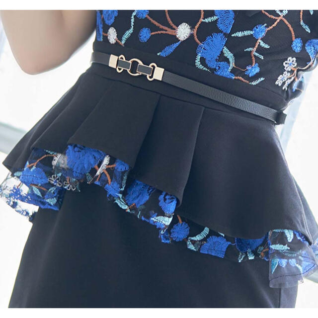 刺繍レース ネックリボン ペプラム ベルト付き キャバドレス ミニドレス レディースのフォーマル/ドレス(ミニドレス)の商品写真