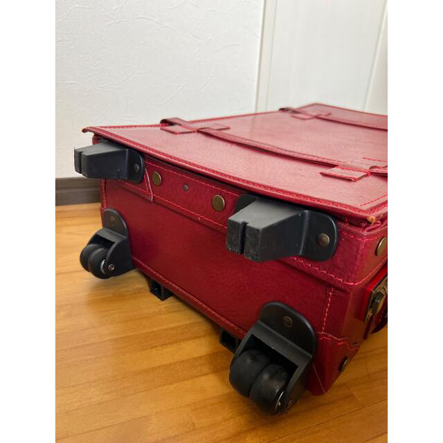 EURASIA キャリーケース トランク 赤 レディースのバッグ(スーツケース/キャリーバッグ)の商品写真