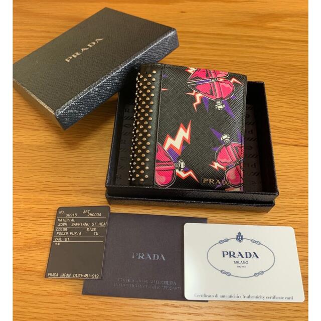 PRADA プラダ　ユニバーサルスタジオコラボ　パッチハート　二つ折り財布