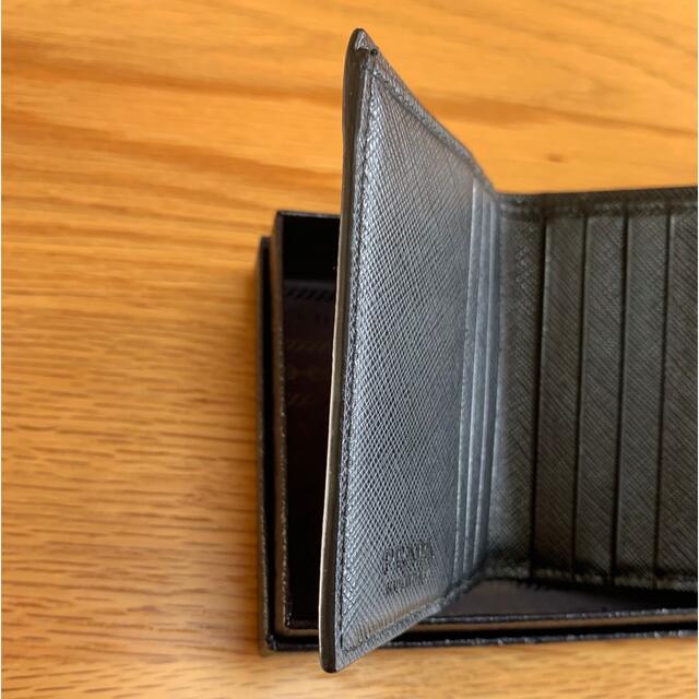 PRADA(プラダ)のPRADA プラダ　ユニバーサルスタジオコラボ　パッチハート　二つ折り財布 レディースのファッション小物(財布)の商品写真