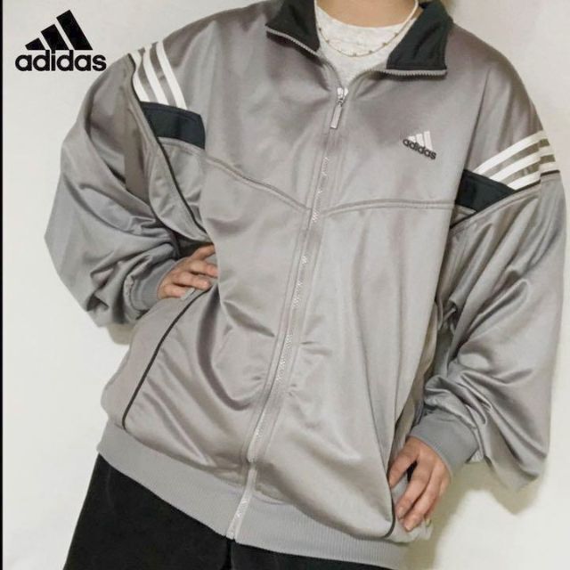 【大人気】adidas 90s ナイロンジャケット ジャージ 　シルバー