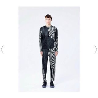 ISSEY MIYAKE - HOMME PLISSE ISSEY MIYAKE BODY MOVEMENTの通販 by た ...