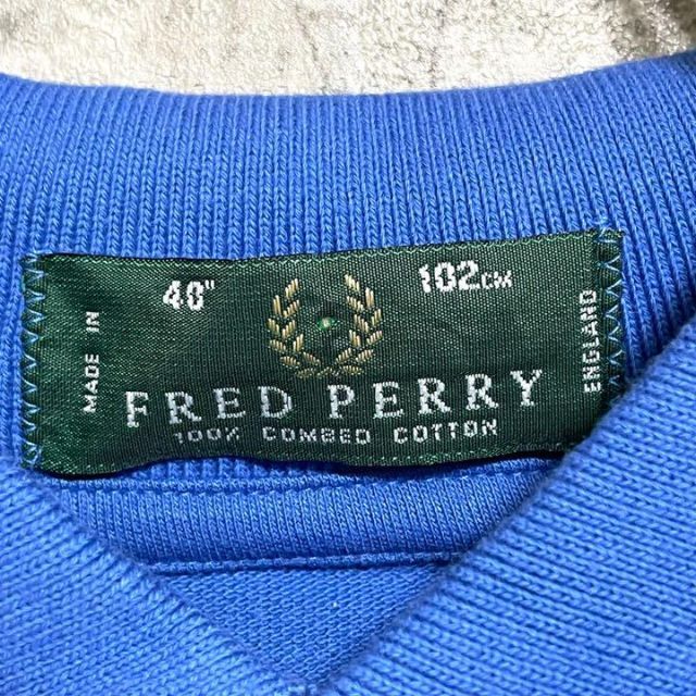 FRED PERRY(フレッドペリー)のフレッドペリー　ワンポイントロゴ刺繍　ポロシャツ　ブルー　半袖 メンズのトップス(ポロシャツ)の商品写真