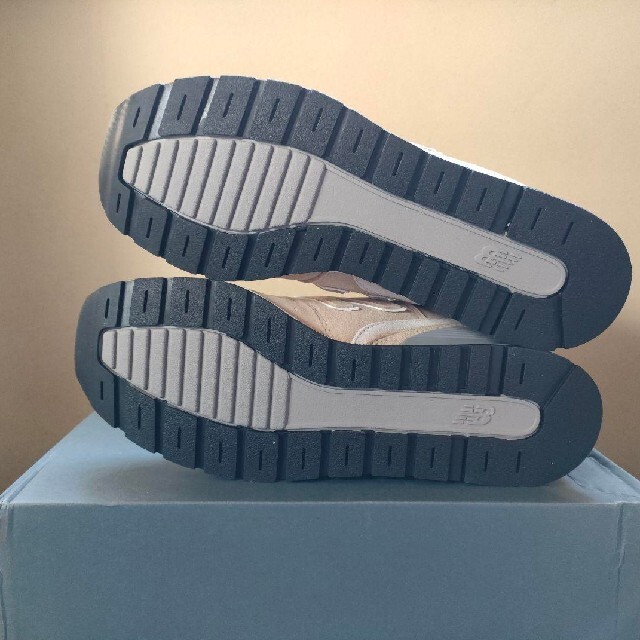 New Balance(ニューバランス)の★完売【新品未使用】ニューバランス CM996WE2  24.5cm ベージュ レディースの靴/シューズ(スニーカー)の商品写真