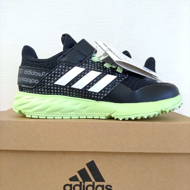 adidas(アディダス)のアディダス　ファイト CLASSIC EL K　17cm キッズ/ベビー/マタニティのキッズ靴/シューズ(15cm~)(スニーカー)の商品写真