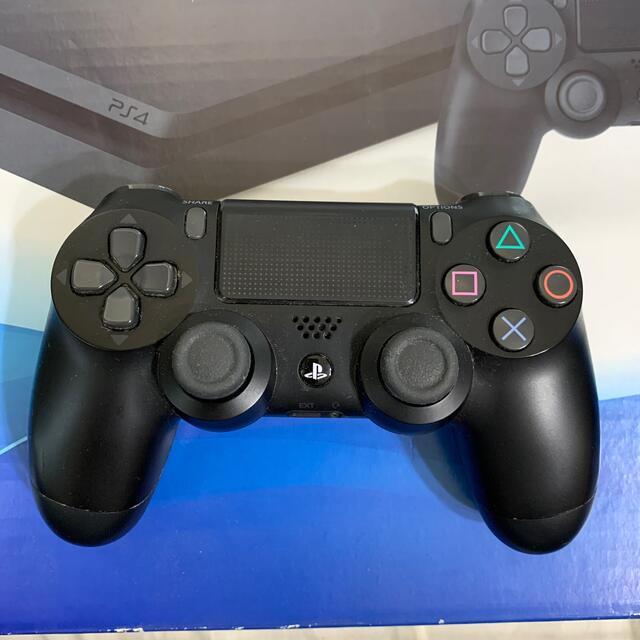 PlayStation4(プレイステーション4)の【白コントローラー付き！】PS4 CUH-2000A Jet Black エンタメ/ホビーのゲームソフト/ゲーム機本体(家庭用ゲーム機本体)の商品写真