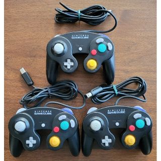 ニンテンドーゲームキューブ(ニンテンドーゲームキューブ)の【純正品】ゲームキューブコントローラ　ブラック　3セット(その他)