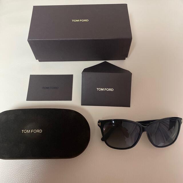 TOM FORD ＊　ブラックフレームサングラス