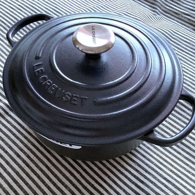 LE CREUSET - 【超レアなネイビー ラスト1個 箱傷み】ルクルーゼ LE CREUSET - 【超レアなネイビー ラスト1個 箱傷み】ルクルーゼ
