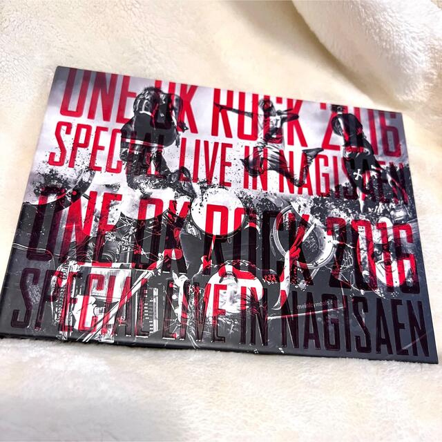 ONE OK ROCK(ワンオクロック)のONE OK ROCK 2016 エンタメ/ホビーのDVD/ブルーレイ(ミュージック)の商品写真