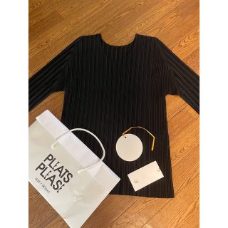 プリーツプリーズイッセイミヤケ(PLEATS PLEASE ISSEY MIYAKE)のPlease Please トップス　丸首　黒　(カットソー(長袖/七分))