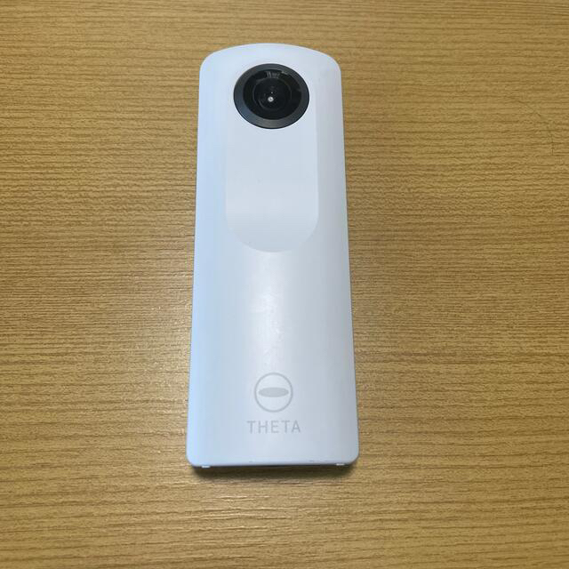 RICOH(リコー)のTHETA シータ 360度カメラ スマホ/家電/カメラのカメラ(コンパクトデジタルカメラ)の商品写真