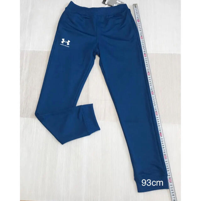 UNDER ARMOUR(アンダーアーマー)の送料無料 新品 underarmour UA トラックパンツ 160 キッズ/ベビー/マタニティのキッズ服男の子用(90cm~)(パンツ/スパッツ)の商品写真