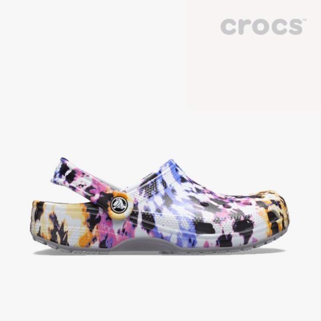 crocs(クロックス)の23cm クロックス クラシック タイダイ マニア クロッグ ライトグレー レディースの靴/シューズ(サンダル)の商品写真