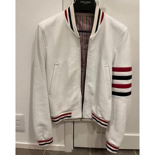 トムブラウン(THOM BROWNE)のTHOM BROWNEトムブラウンレザーブルゾンジャケットコートライダースメンズ(レザージャケット)