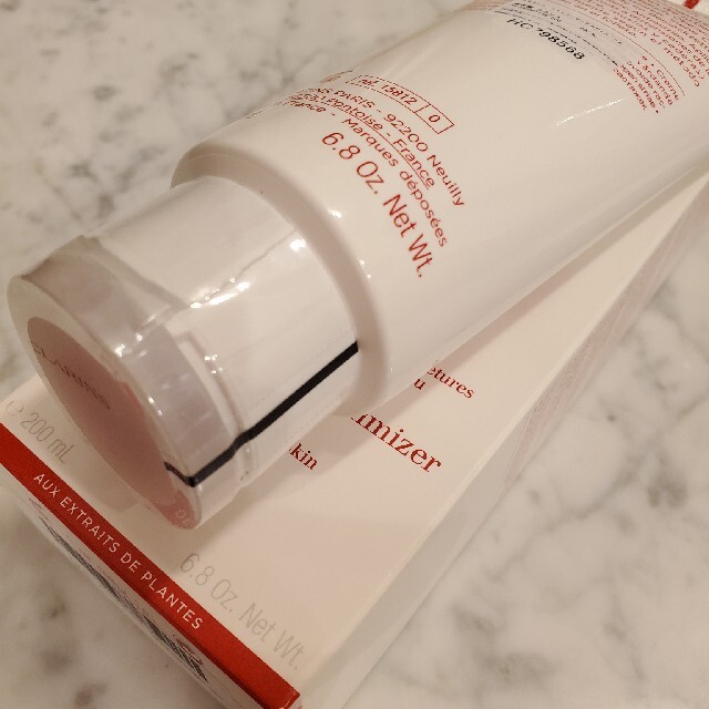 CLARINS(クラランス)の新品　クラランスストレッチマークボディークリーム コスメ/美容のボディケア(ボディクリーム)の商品写真