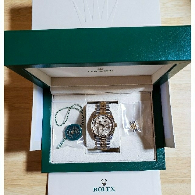 ROLEX(ロレックス)のロレックス　デイトジャスト フル―テッドモチーフ【未使用品・限界値下げ❕】 メンズの時計(腕時計(アナログ))の商品写真