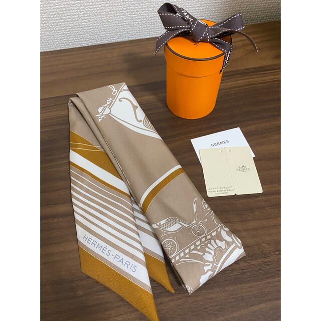 Hermes(エルメス)の【bibi様専用】エルメス HERMES ツイリー 新品 エクスリブリス レディースのファッション小物(バンダナ/スカーフ)の商品写真