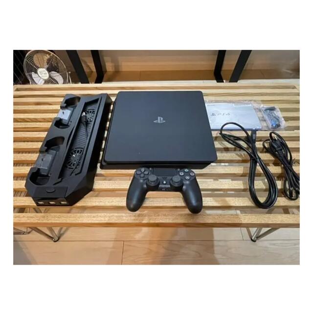 PlayStation4(プレイステーション4)のプレステーション4 プレステ4 エンタメ/ホビーのゲームソフト/ゲーム機本体(家庭用ゲーム機本体)の商品写真