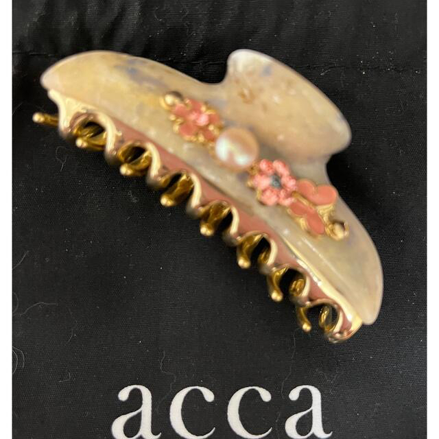 acca(アッカ)の【確約済】acca パールクリップ　ベリーセット レディースのヘアアクセサリー(バレッタ/ヘアクリップ)の商品写真