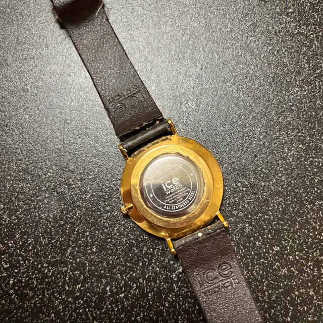 ice watch(アイスウォッチ)のアイスウォッチ　ice Watch ゴールド　腕時計 エンタメ/ホビーのおもちゃ/ぬいぐるみ(キャラクターグッズ)の商品写真