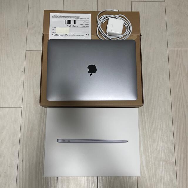 スマホ/家電/カメラAPPLE MacBook Air MWTJ2J/A 極美品 おまけ付き