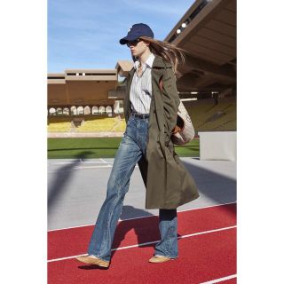 セリーヌ(celine)のセリーヌ　今期「トリオンフ」シグネチャー フレアパンツ 定価１２万　美品(デニム/ジーンズ)