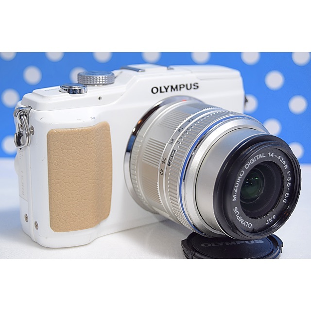 Olympus カメラ女子 簡単撮影 Pen E Pl2 可愛いカメラ 大人気 の通販 By Fumi Camera オリンパスならラクマ