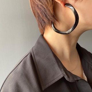 アメリヴィンテージ(Ameri VINTAGE)の【変形ブラック】インポートピアス zara todayful  drawer(ピアス)