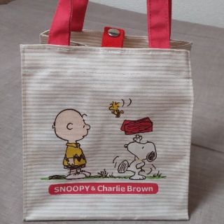 ファミリア(familiar)のSNOOPY ＆チャーリーブラウン ランチトート(キャラクターグッズ)