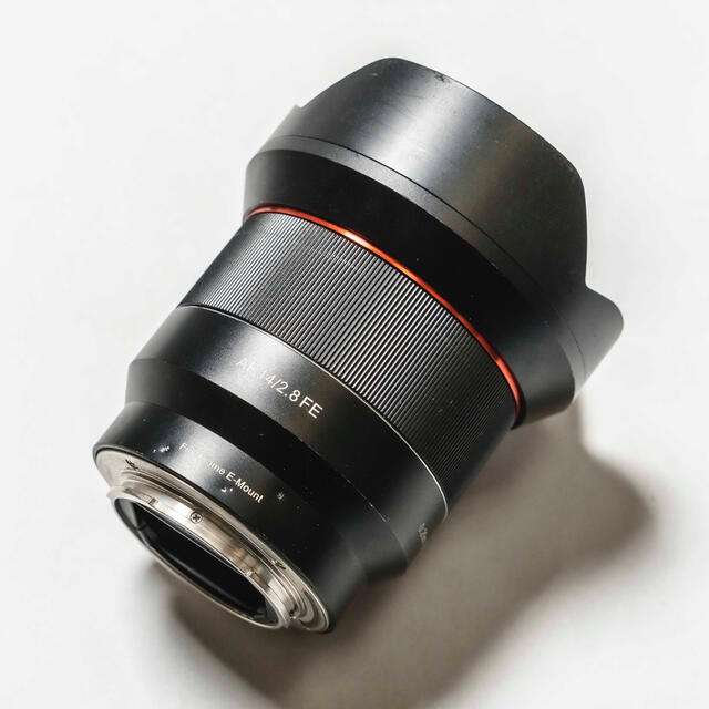 SAMYANG サムヤン AF 14mm F2.8 FE  スマホ/家電/カメラのカメラ(レンズ(単焦点))の商品写真